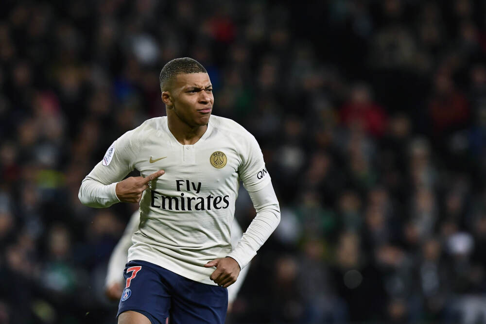 吉马良斯英超主罚角球直接破门，成纽卡队史第一人